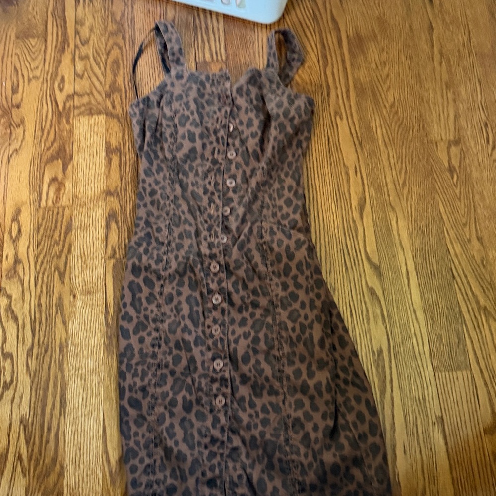 Kids Brown Leopard Print One-Piece Romper - Picture 2 of 2